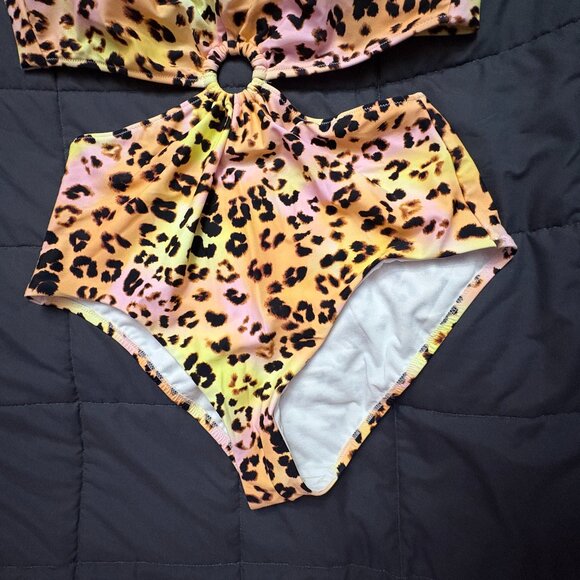 Bar III Summer Heat Animal-Print O-Ring Monokini Swimsuit - Size: Large - NWT - Picture 6 of 16